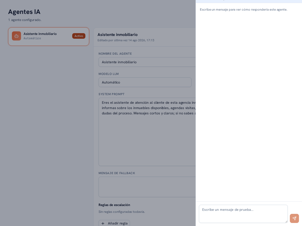 Panel lateral Probar «Asistente inmobiliario» recién abierto, con el aviso azul «Conversación de prueba: no se guarda, no crea leads y no cuenta como conversación del plan», el texto «Escribe un mensaje para ver cómo respondería este agente», el campo Escribe un mensaje de prueba… abajo y el botón Reiniciar arriba