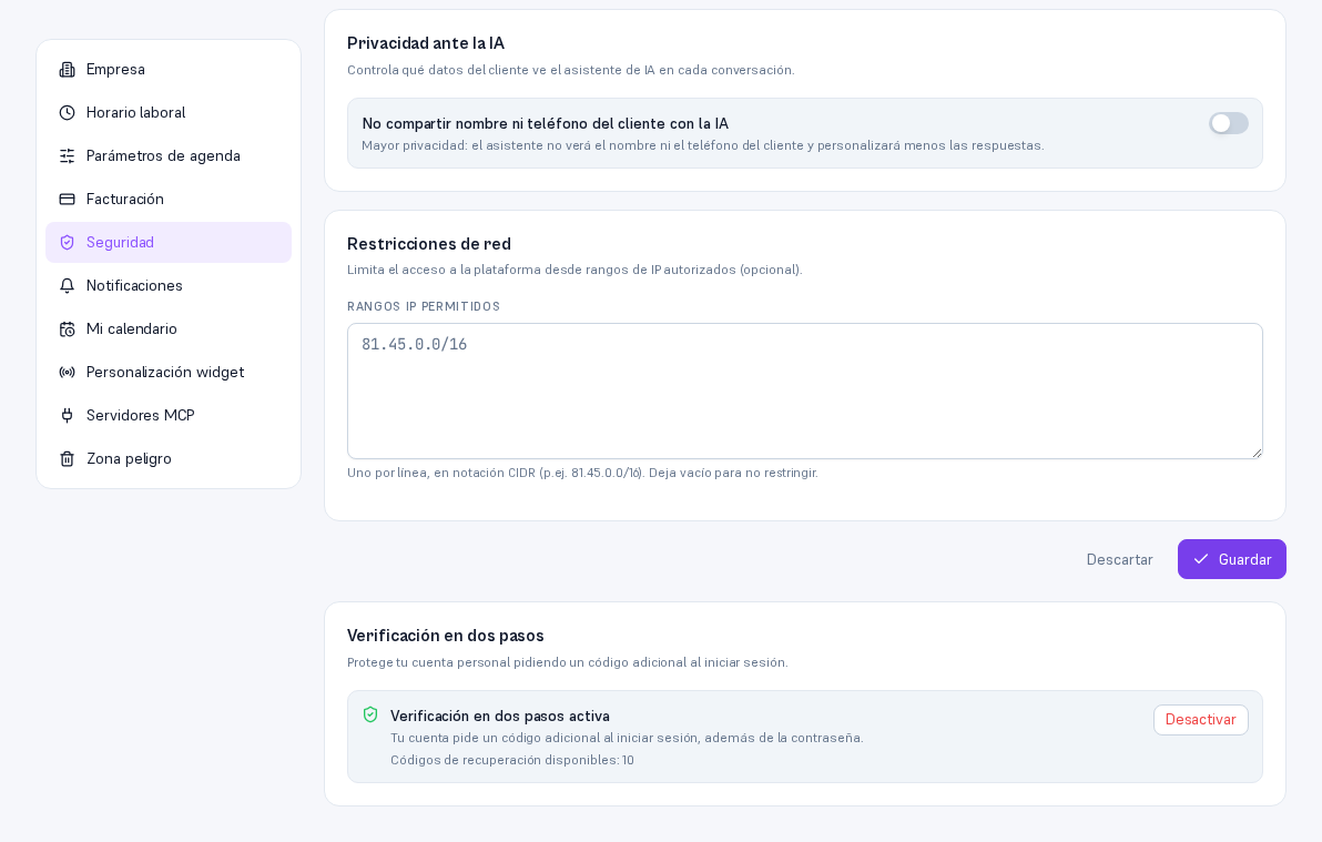 Tarjeta Verificación en dos pasos activa, con el texto «Tu cuenta pide un código adicional al iniciar sesión, además de la contraseña», Códigos de recuperación disponibles: 10 y el botón Desactivar
