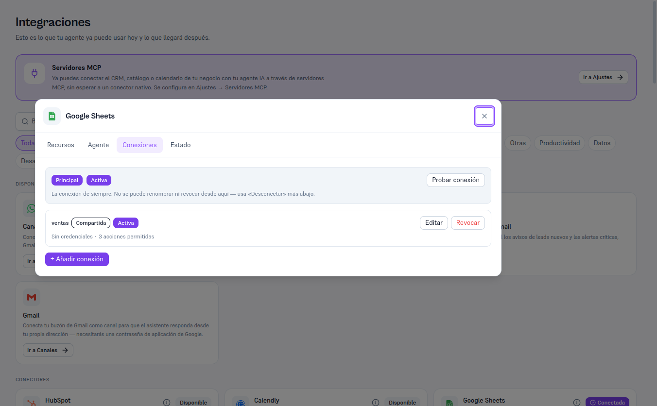 Pestaña Conexiones del detalle de Google Sheets con la conexión Principal marcada como Activa y el botón Probar conexión, y una conexión con nombre «ventas» marcada como Compartida y Activa con los botones Editar y Revocar, más el botón + Añadir conexión