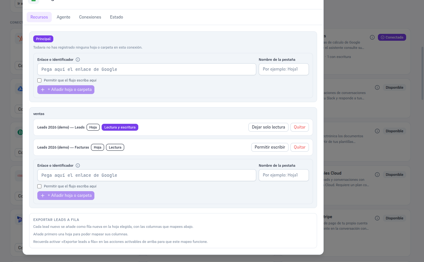 Pestaña Recursos del detalle de Google Sheets con la conexión Principal sin hojas registradas y el formulario Enlace o identificador + Nombre de la pestaña, y la conexión con nombre «ventas» con dos hojas registradas: Leads 2026 (demo) — Leads con Lectura y escritura, y Leads 2026 (demo) — Facturas con Lectura, más el aviso de mapeo de columnas para la acción Exportar leads a fila